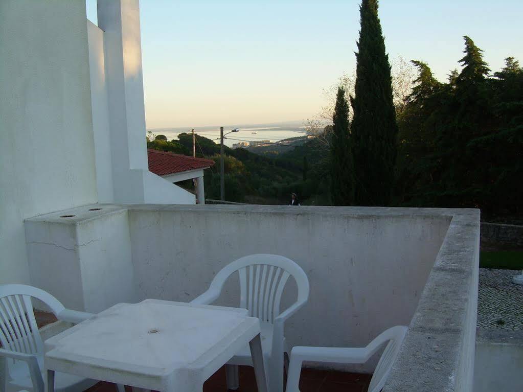 Quinta Do Moinho Da Pascoa Guest House Palmela Luaran gambar